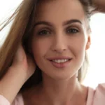 Holly Haim Wiki, Net Worth, Age & Career Info – Before Good