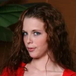 Holly Webster Wiki, Net Worth, Age & Career Info – Before Good