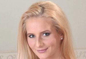 Vivien Sz. Age, Net Worth, Biography, Height & Career – Before Good